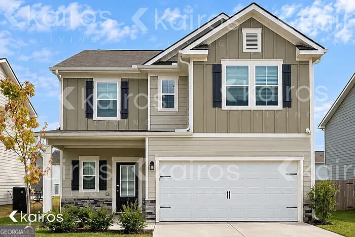 4 bedroom, 2.5 bathroom, 1,923 sq ft single family residence for rent at 108 English Oak Lane, Warner Robins, GA 31093 for $2,195 a month — photo 1 of 1