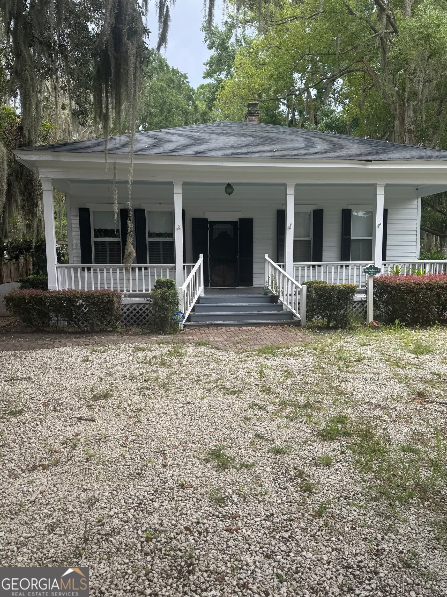 3 bedroom, 3 bathroom, 2,078 sq ft single family residence sold at 404 Ready Street, St. Marys, GA 31558