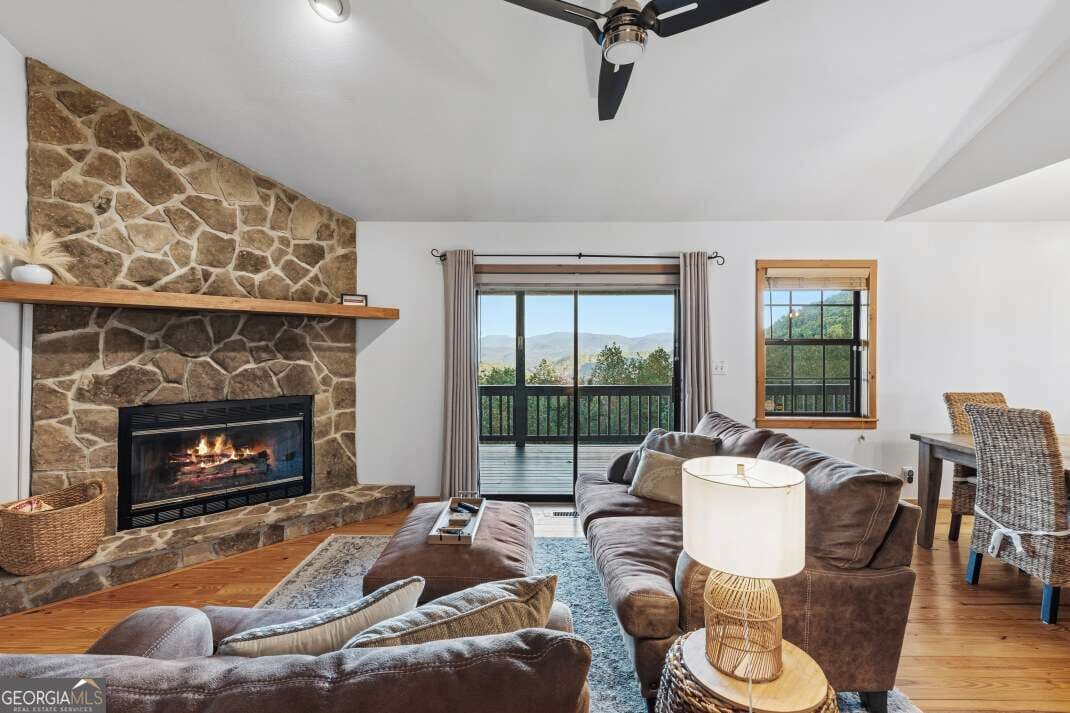 4 bedroom, 3 bathroom, 2,176 sq ft cabin,single family residence for sale at 1109 Flat Rock Gap Road, Blairsville, GA 30512 — photo 6