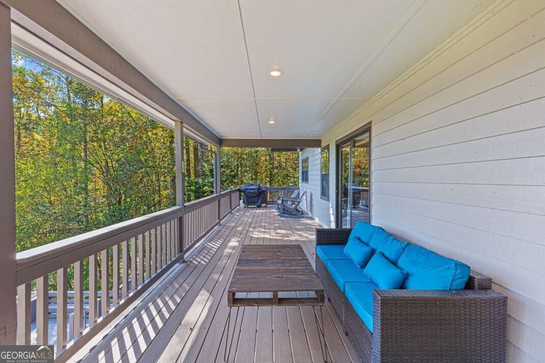 4 bedroom, 3 bathroom, 2,176 sq ft cabin,single family residence for sale at 1109 Flat Rock Gap Road, Blairsville, GA 30512 — photo 5