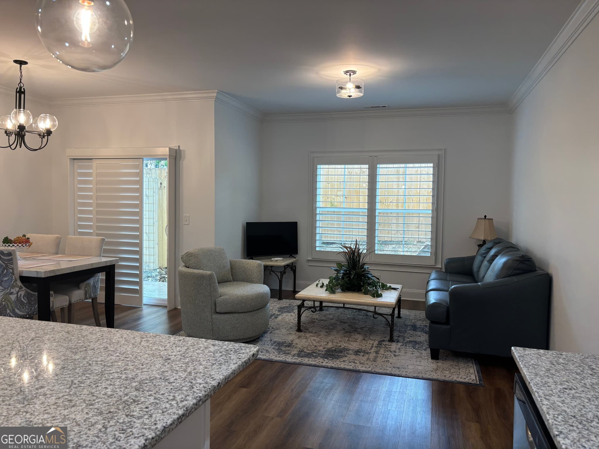 2 bedroom, 2.5 bathroom, 1,498 sq ft single family residence for sale at 633 E 3rd Street, Rome, GA 30161 — photo 3