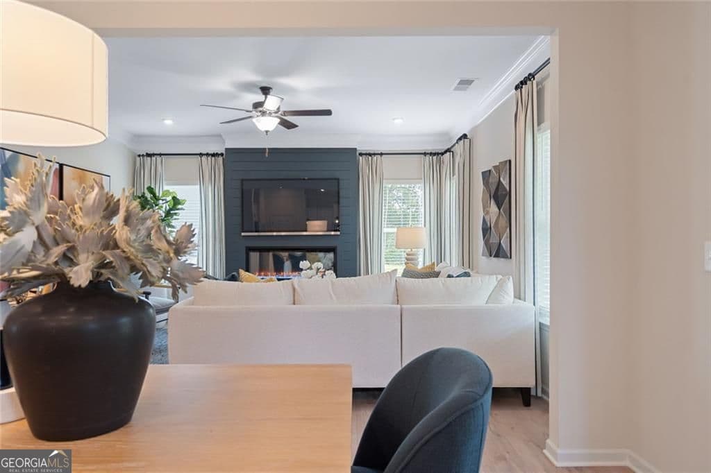 4 bedroom, 2.5 bathroom, 2,053 sq ft single family residence for sale at 542 Grover Street, Hoschton, GA 30548 — photo 8