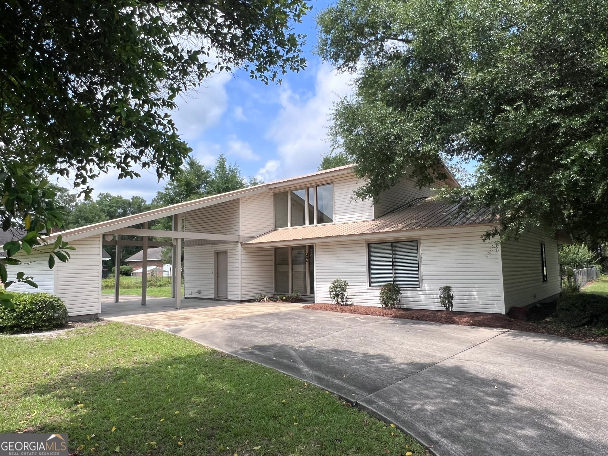 5 bedroom, 3 bathroom, 2,703 sq ft single family residence for sale at 286 Stonington Lane, Jesup, GA 31546 — photo 5