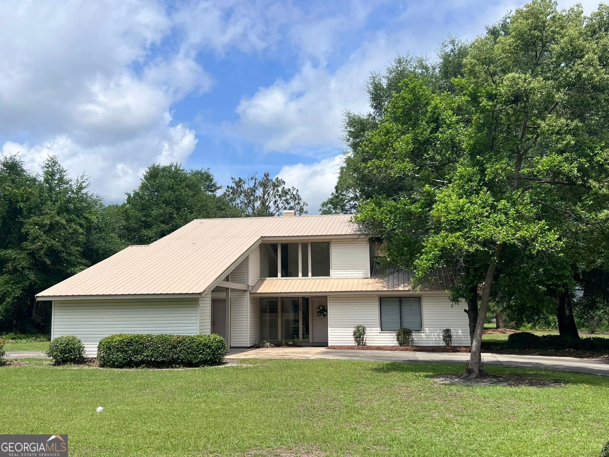 5 bedroom, 3 bathroom, 2,703 sq ft single family residence for sale at 286 Stonington Lane, Jesup, GA 31546 — photo 4