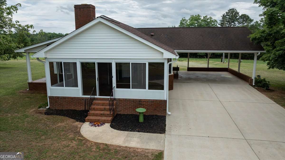 3 bedroom, 2 bathroom, 1,536 sq ft farm for sale at 463 Arnoldsville Road, Winterville, GA 30683 — photo 2