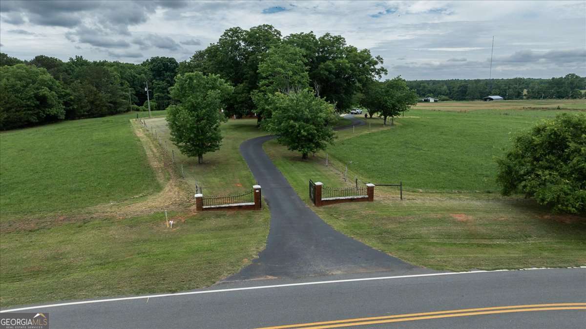 3 bedroom, 2 bathroom, 1,536 sq ft farm for sale at 463 Arnoldsville Road, Winterville, GA 30683 — photo 5