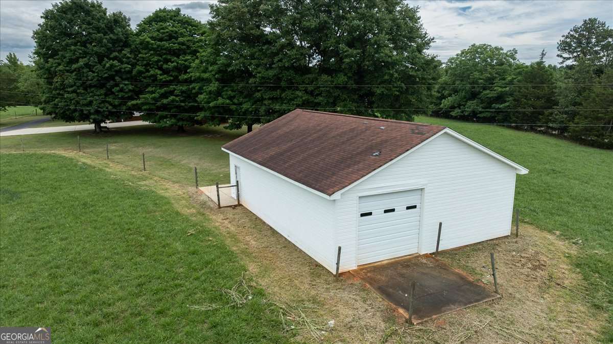 3 bedroom, 2 bathroom, 1,536 sq ft farm for sale at 463 Arnoldsville Road, Winterville, GA 30683 — photo 4