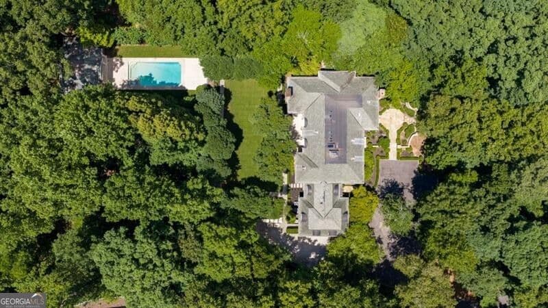 7 bedroom, 8 bathroom, 10,869 sq ft single family residence for rent at 2485 W Wesley Road, Atlanta, GA 30327 for $14,000 a month — photo 4