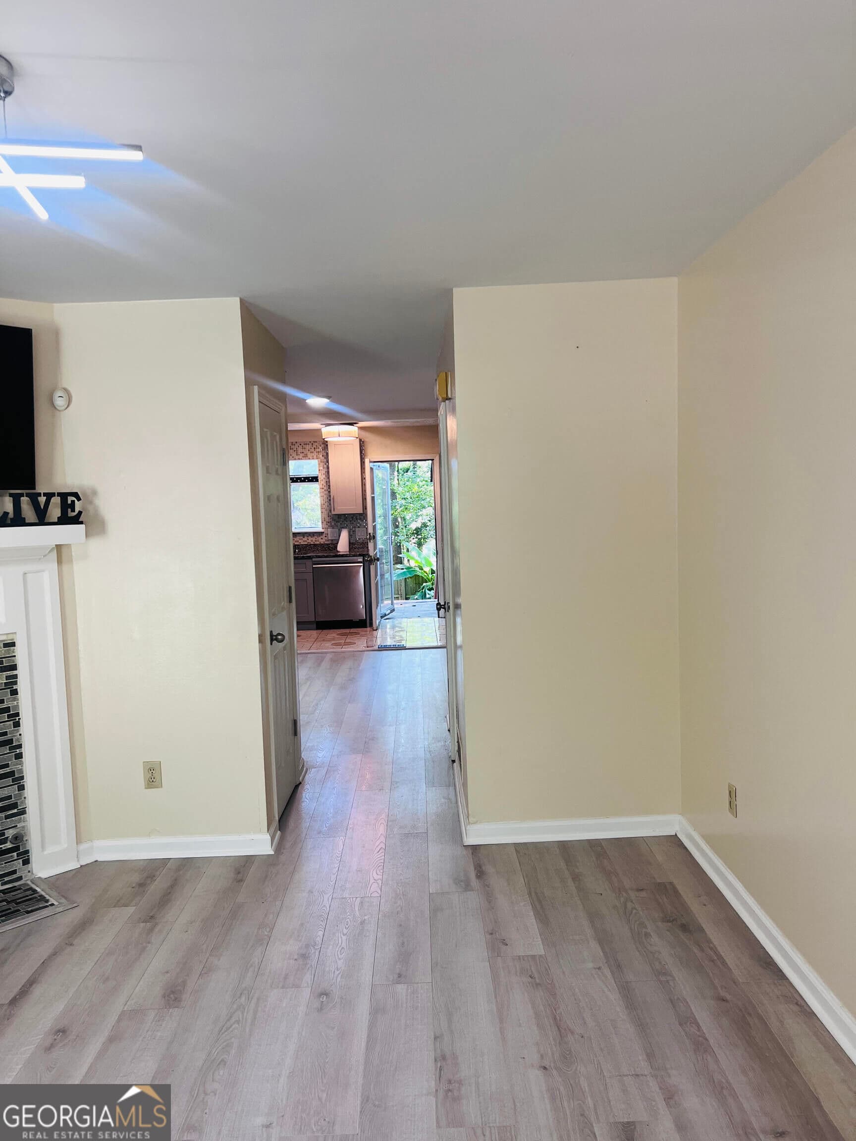 2 bedroom, 2.5 bathroom, 1,134 sq ft townhouse for sale at 4183 Pine Valley Road, Tucker, GA 30084 — photo 5