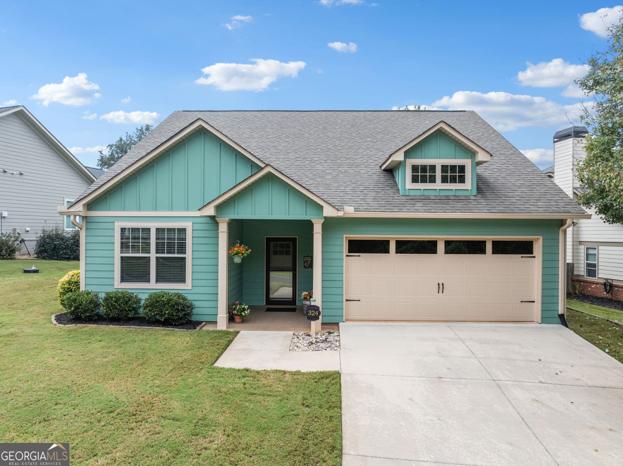 3 bedroom, 2 bathroom, 1,500 sq ft single family residence for sale at 324 Old Clarkesville Mill Road, Clarkesville, GA 30523 — photo 1 of 47