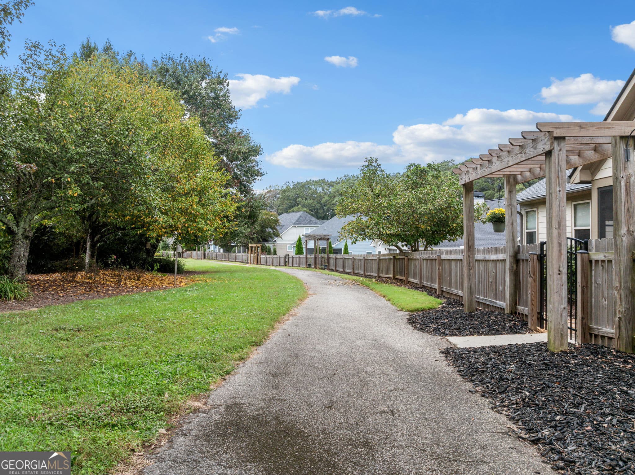 3 bedroom, 2 bathroom, 1,500 sq ft single family residence for sale at 324 Old Clarkesville Mill Road, Clarkesville, GA 30523 — photo 9