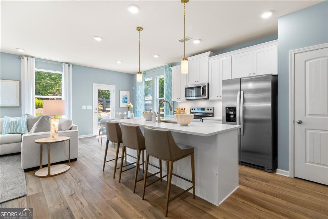 3 bedroom, 2.5 bathroom, 1,849 sq ft townhouse for sale at 243 Abbotts Crossing Circle, Conyers, GA 30094 — photo 7