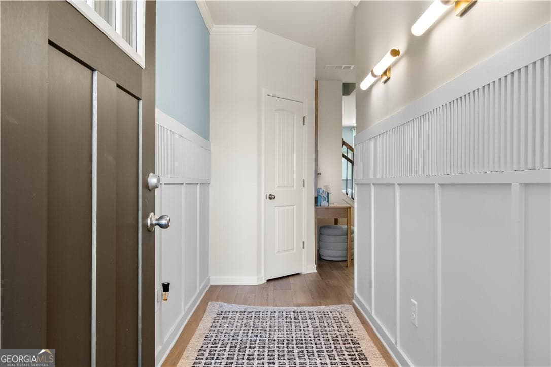 3 bedroom, 2.5 bathroom, 1,849 sq ft townhouse for sale at 243 Abbotts Crossing Circle, Conyers, GA 30094 — photo 4
