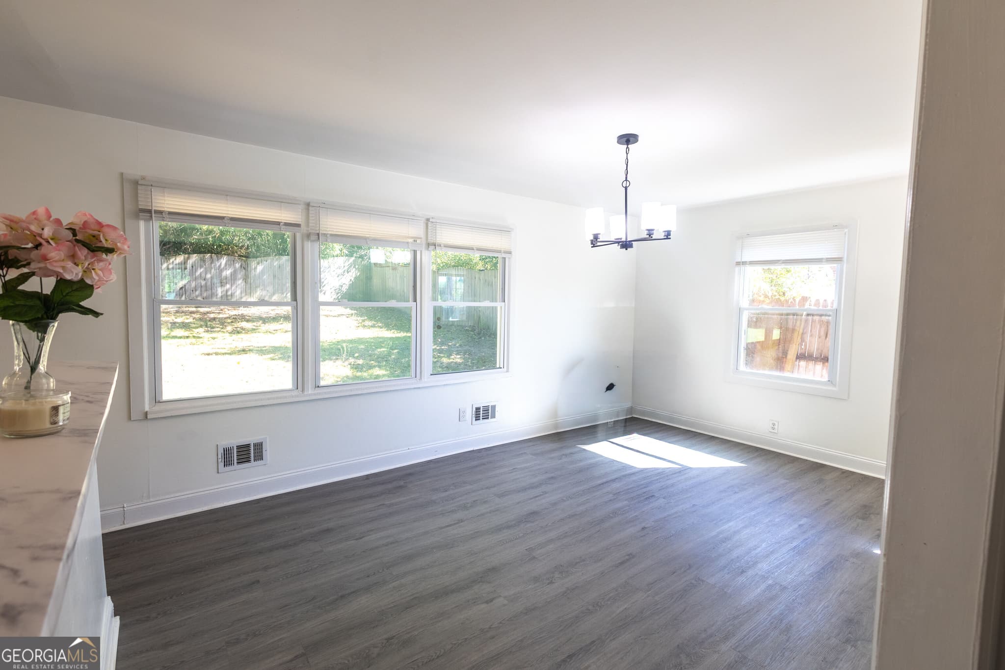 3 bedroom, 2 bathroom, 1,302 sq ft single family residence for sale at 2525 Willis Court, Macon, GA 31217 — photo 6