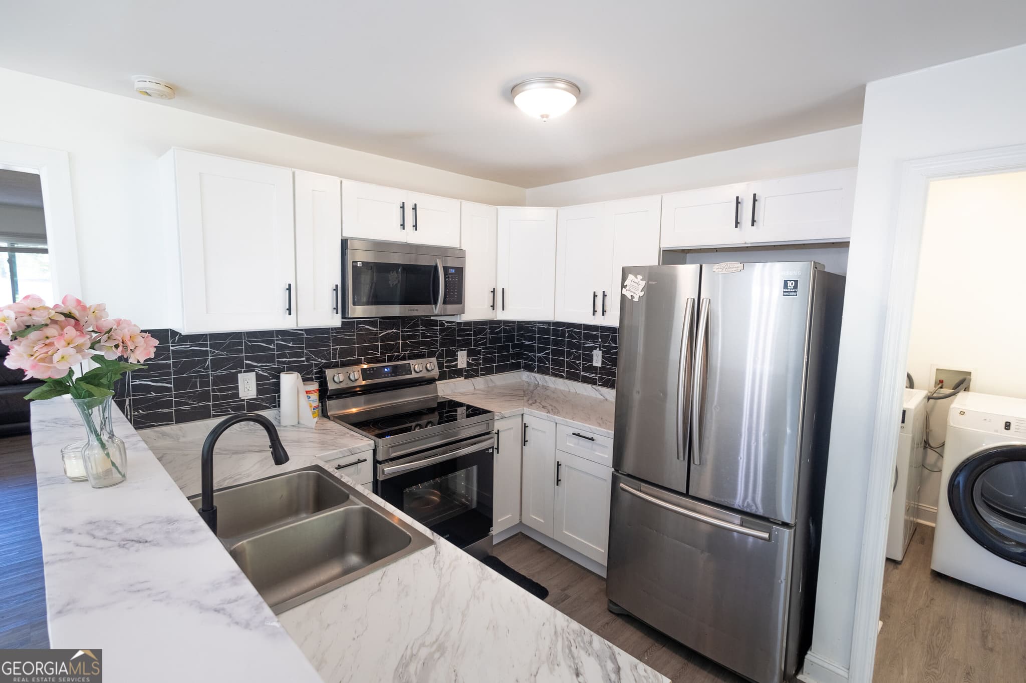 3 bedroom, 2 bathroom, 1,302 sq ft single family residence for sale at 2525 Willis Court, Macon, GA 31217 — photo 5