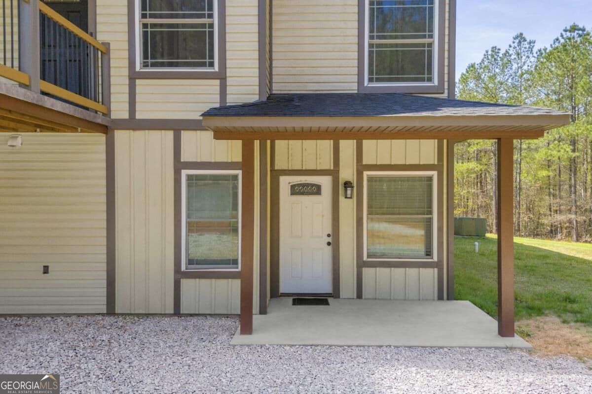 3 bedroom, 2.5 bathroom, 1,800 sq ft condominium for rent at 36 Spring Creek Court, Canon, GA 30520 for $1,500 a month