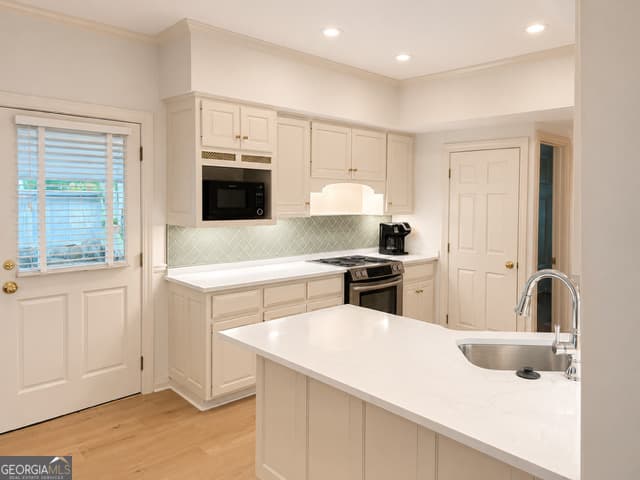 4 bedroom, 3 bathroom, 3,209 sq ft single family residence for sale at 5 Ridgeview Circle, Valdosta, GA 31602 — photo 6