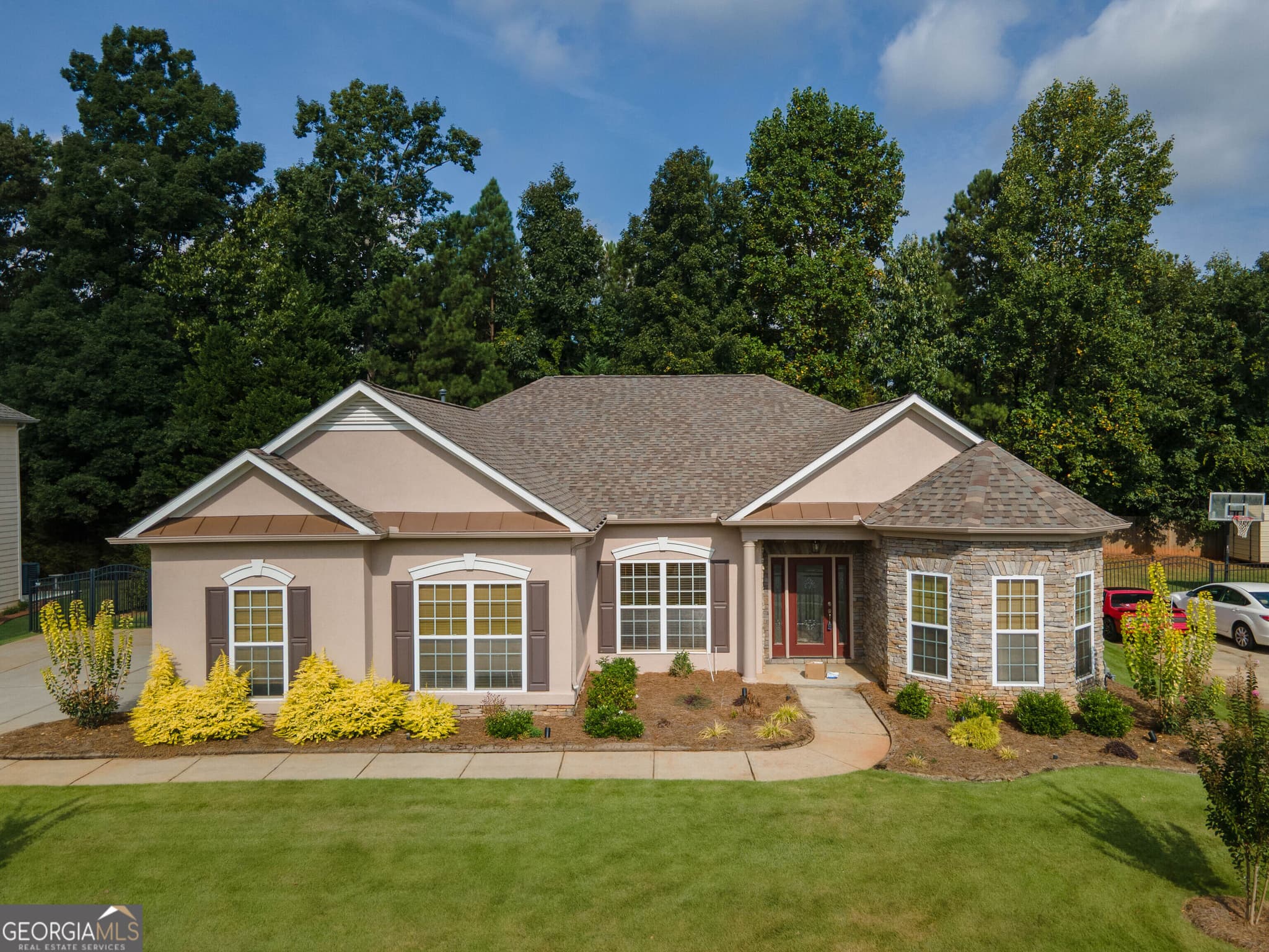 3 bedroom, 2.5 bathroom, 2,542 sq ft single family residence for rent at 317 Granite Way, Newnan, GA 30265 for $2,550 a month — photo 1 of 1