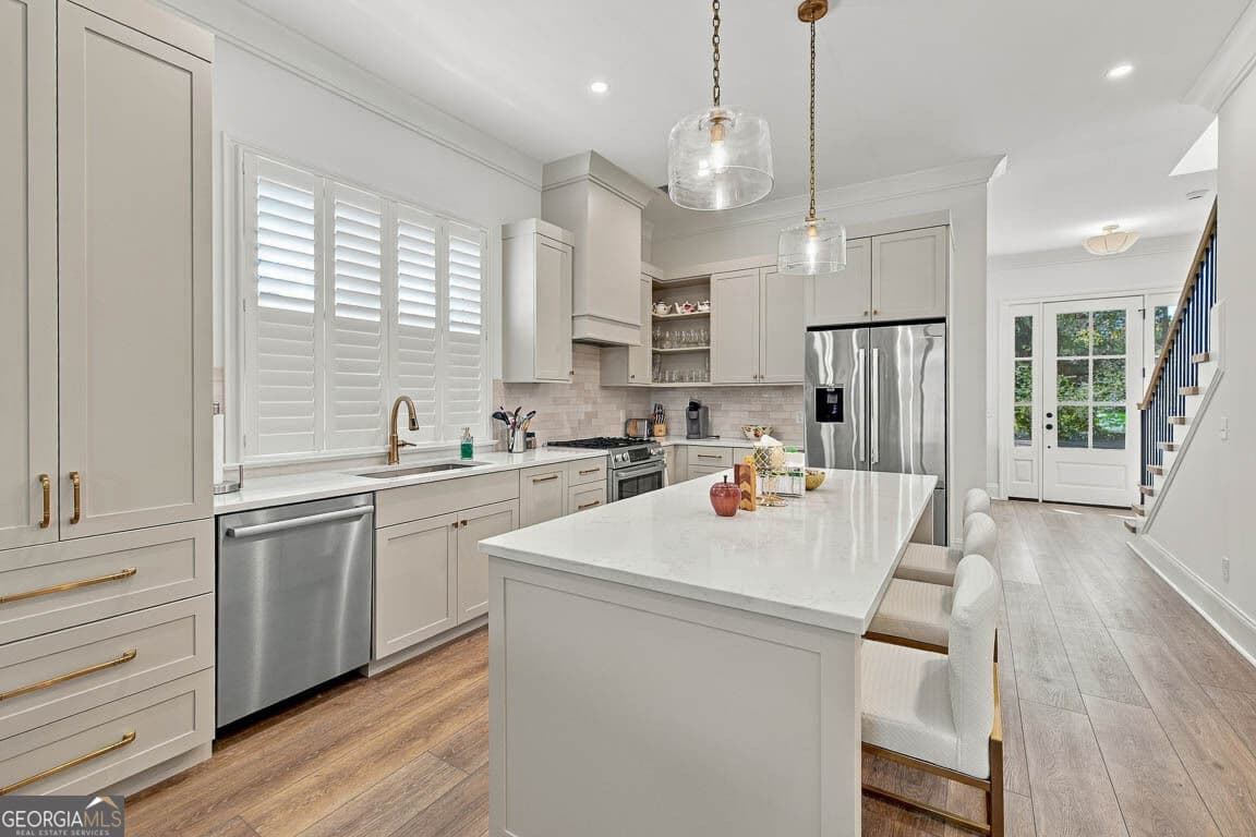 3 bedroom, 3.5 bathroom, 2,099 sq ft townhouse under contract at 170 Fifty Oaks Lane, St. Simons, GA 31522 — photo 10