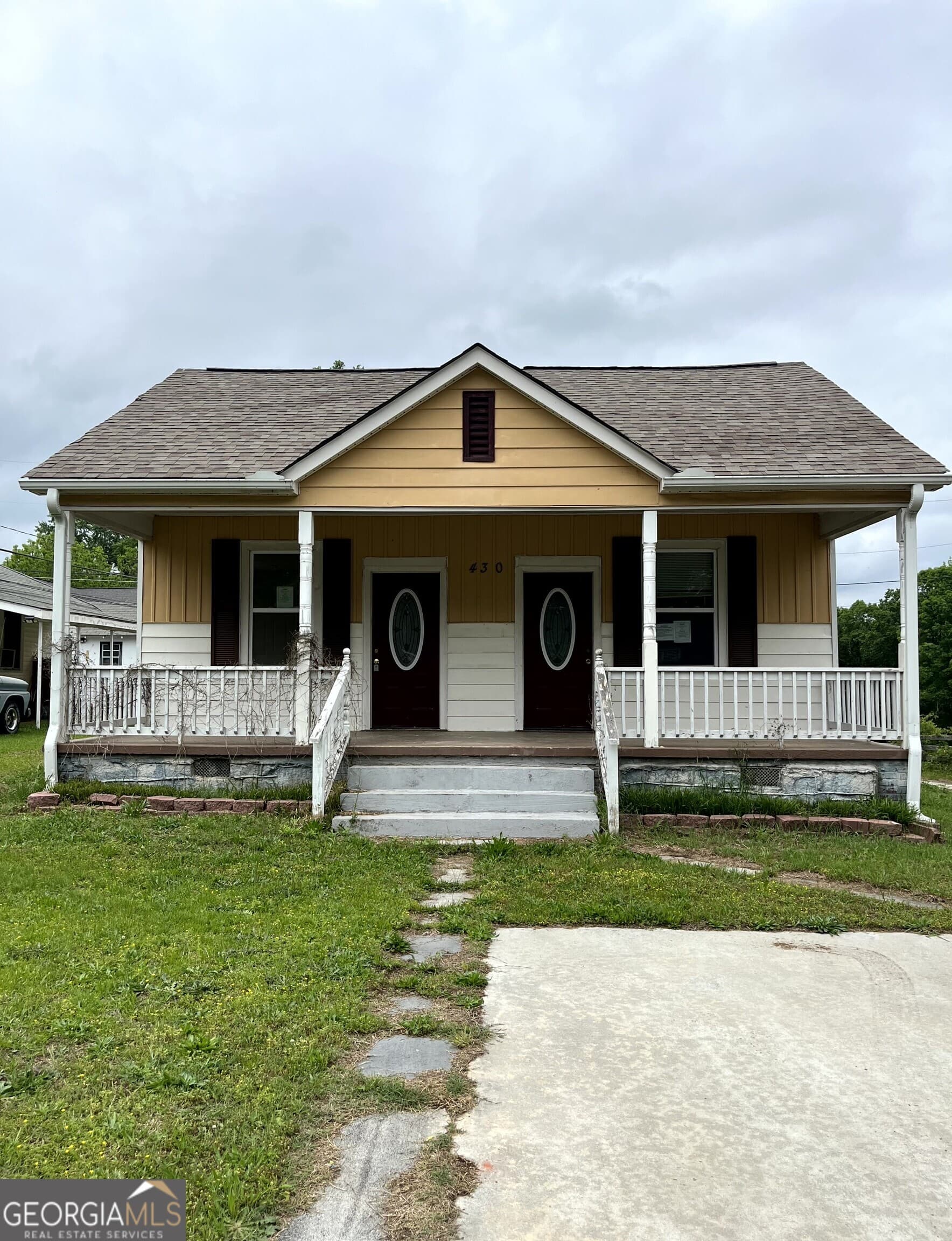 3 bedroom, 2 bathroom, 1,364 sq ft single family residence for sale at 430 Knight Street, Elberton, GA 30635 — photo 2