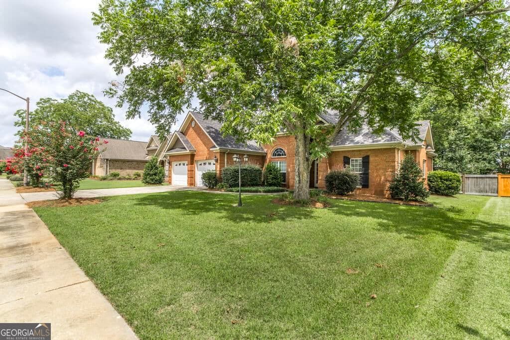 3 bedroom, 2.5 bathroom, 1,990 sq ft single family residence for sale at 104 Pembroke Point, Centerville, GA 31028 — photo 4