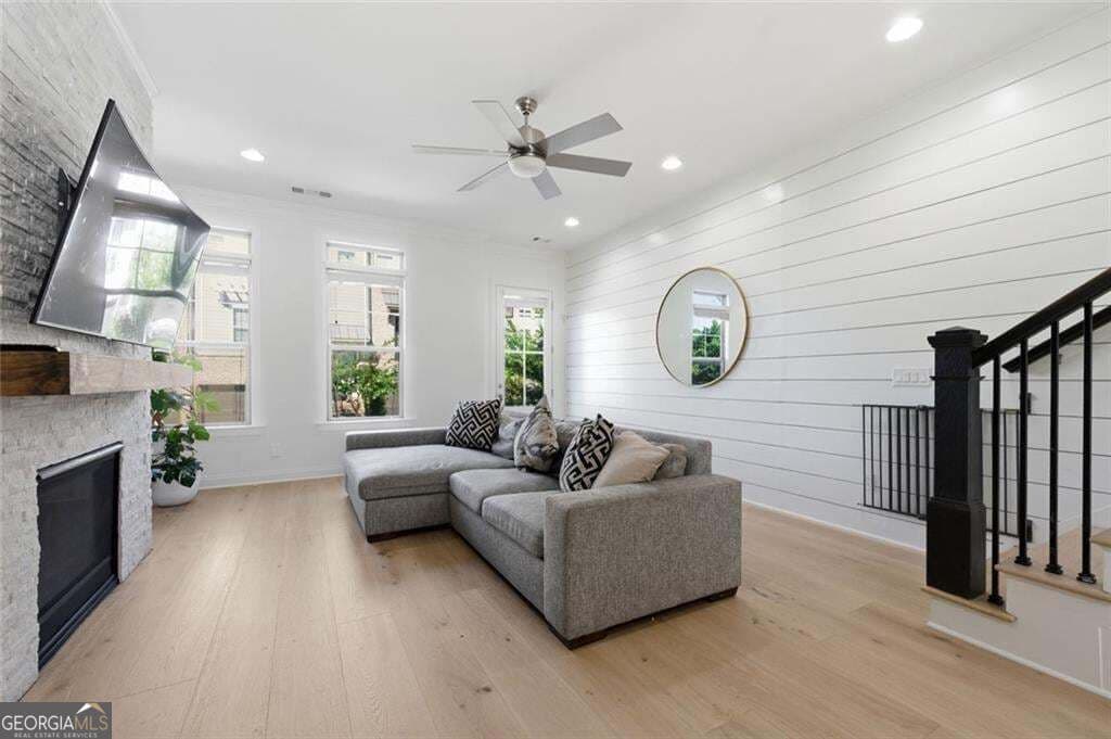 3 bedroom, 3.5 bathroom, 2,880 sq ft townhouse for sale at 3554 Parkside Way, Brookhaven, GA 30319 — photo 3