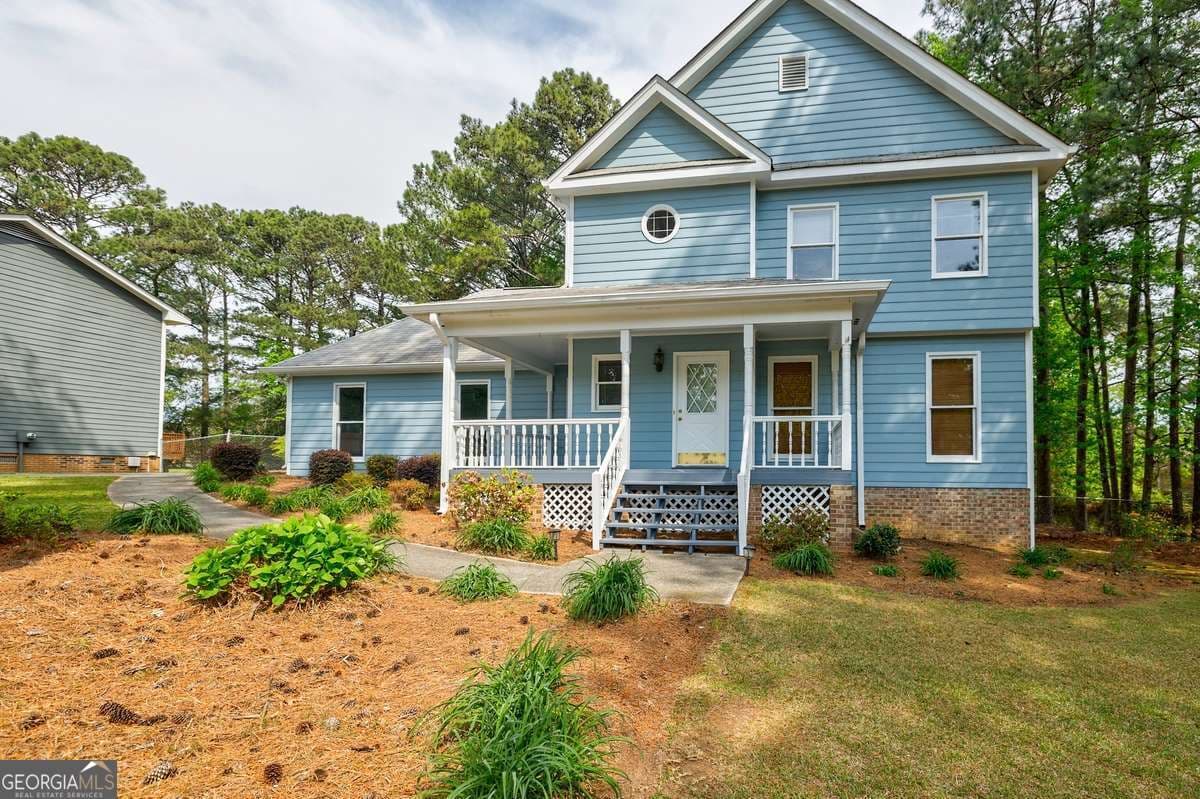 3 bedroom, 2.5 bathroom, 1,621 sq ft single family residence sold at 1697 Ramblewood Way, Snellville, GA 30078