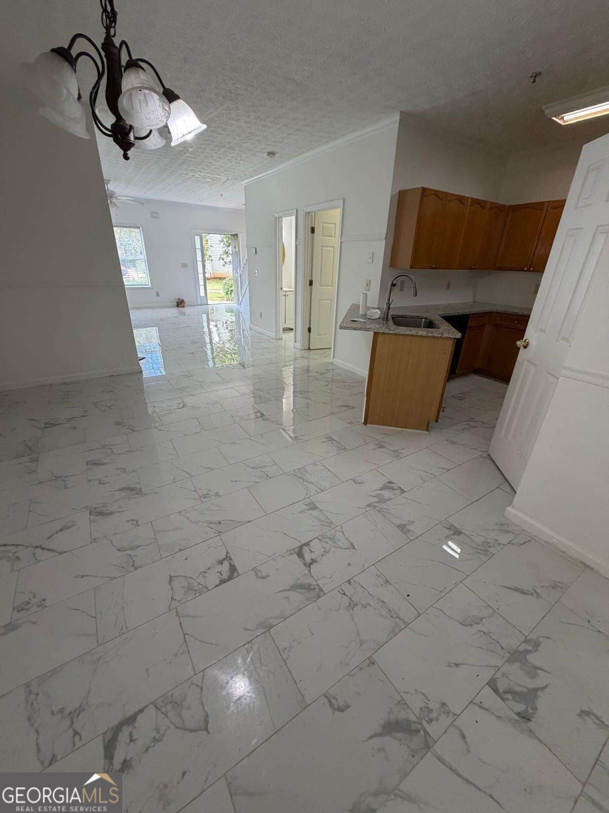 3 bedroom, 2.5 bathroom, 1,592 sq ft townhouse for rent at 5090 Leeshire Trace, Tucker, GA 30084 for $2,300 a month — photo 5