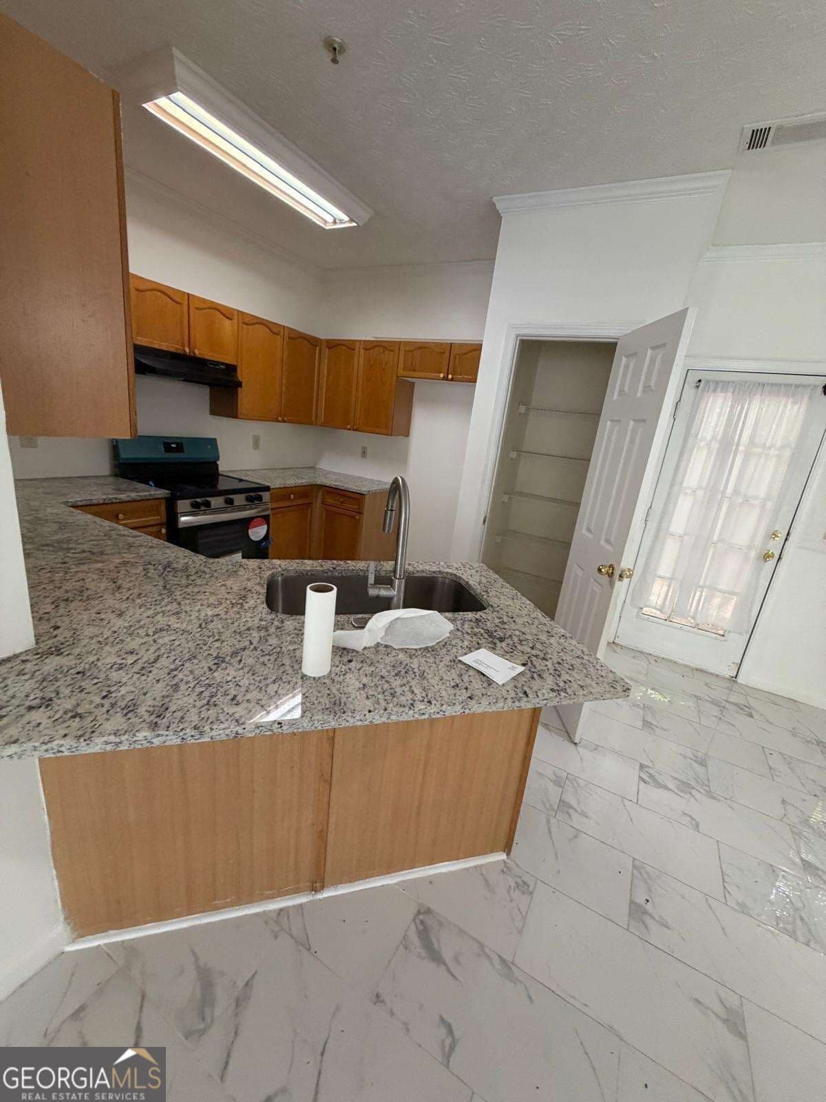 3 bedroom, 2.5 bathroom, 1,592 sq ft townhouse for rent at 5090 Leeshire Trace, Tucker, GA 30084 for $2,300 a month — photo 9