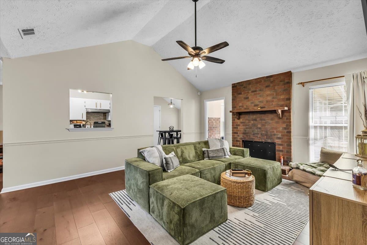 3 bedroom, 2 bathroom, 1,587 sq ft single family residence for sale at 40 Whippoorwill Lane, Richmond Hill, GA 31324 — photo 8