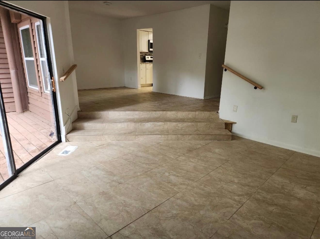 3 bedroom, 2.5 bathroom, 1,865 sq ft townhouse for rent at 2565 Terrace Trail, Decatur, GA 30035 for $1,800 a month — photo 2