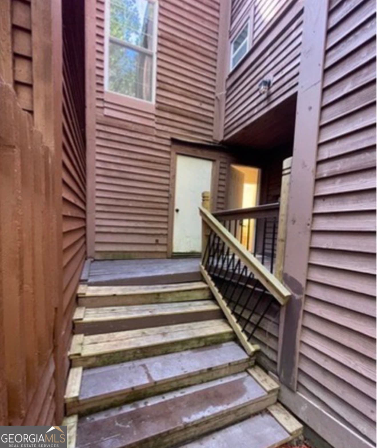 3 bedroom, 2.5 bathroom, 1,865 sq ft townhouse for rent at 2565 Terrace Trail, Decatur, GA 30035 for $1,800 a month