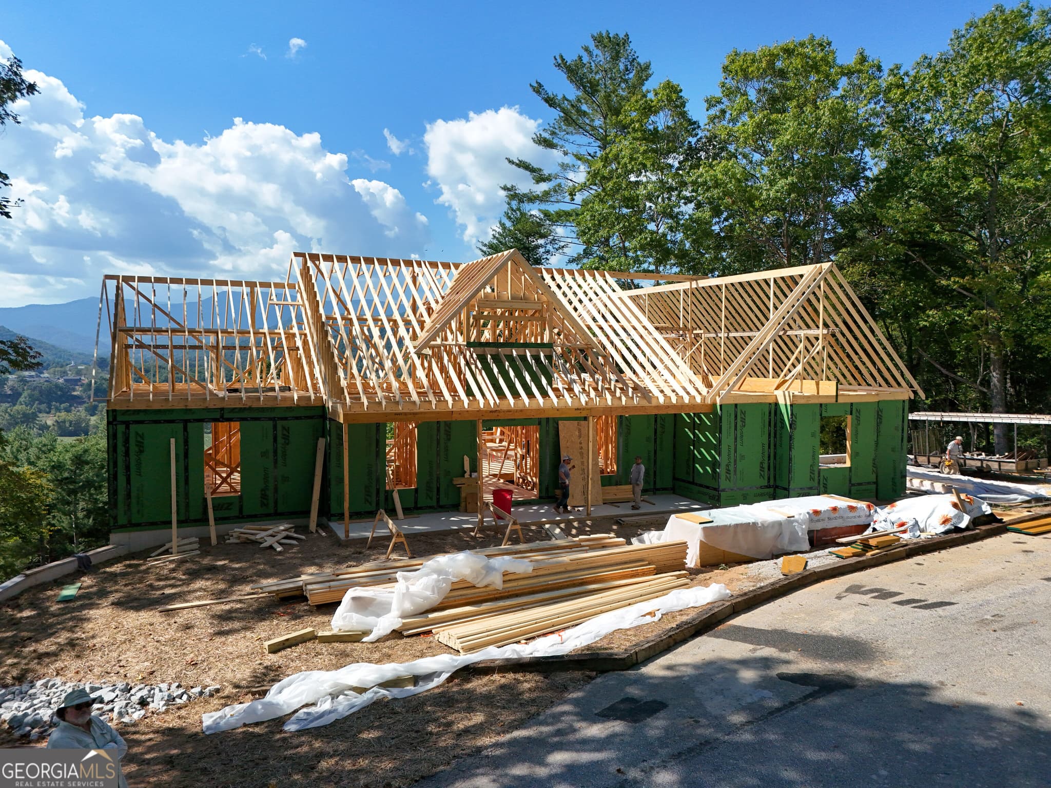 5 bedroom, 4.5 bathroom, 5,000 sq ft single family residence for sale at 281 Uplander Court, Rabun Gap, GA 30568 — photo 2
