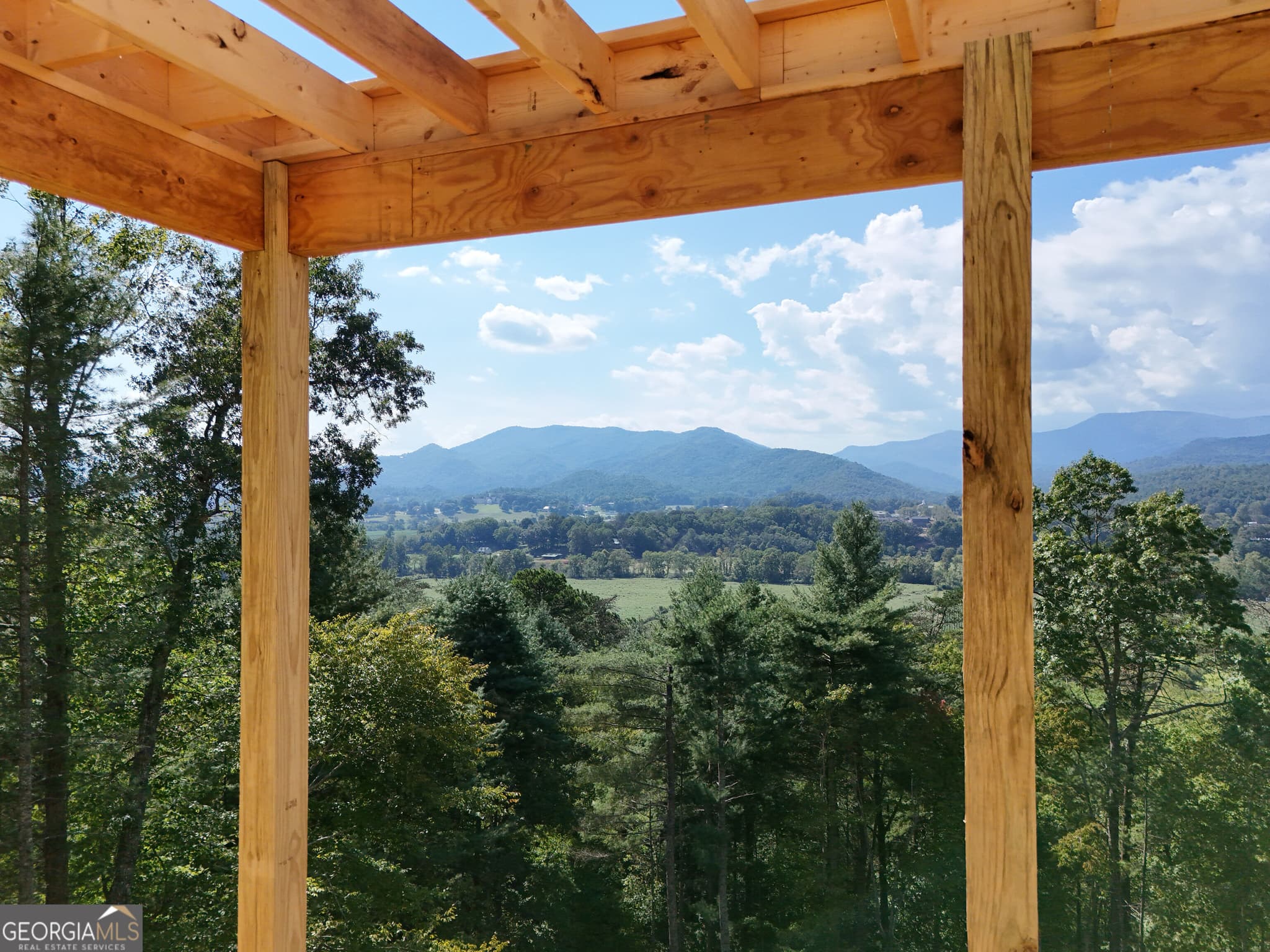 5 bedroom, 4.5 bathroom, 5,000 sq ft single family residence for sale at 281 Uplander Court, Rabun Gap, GA 30568 — photo 7