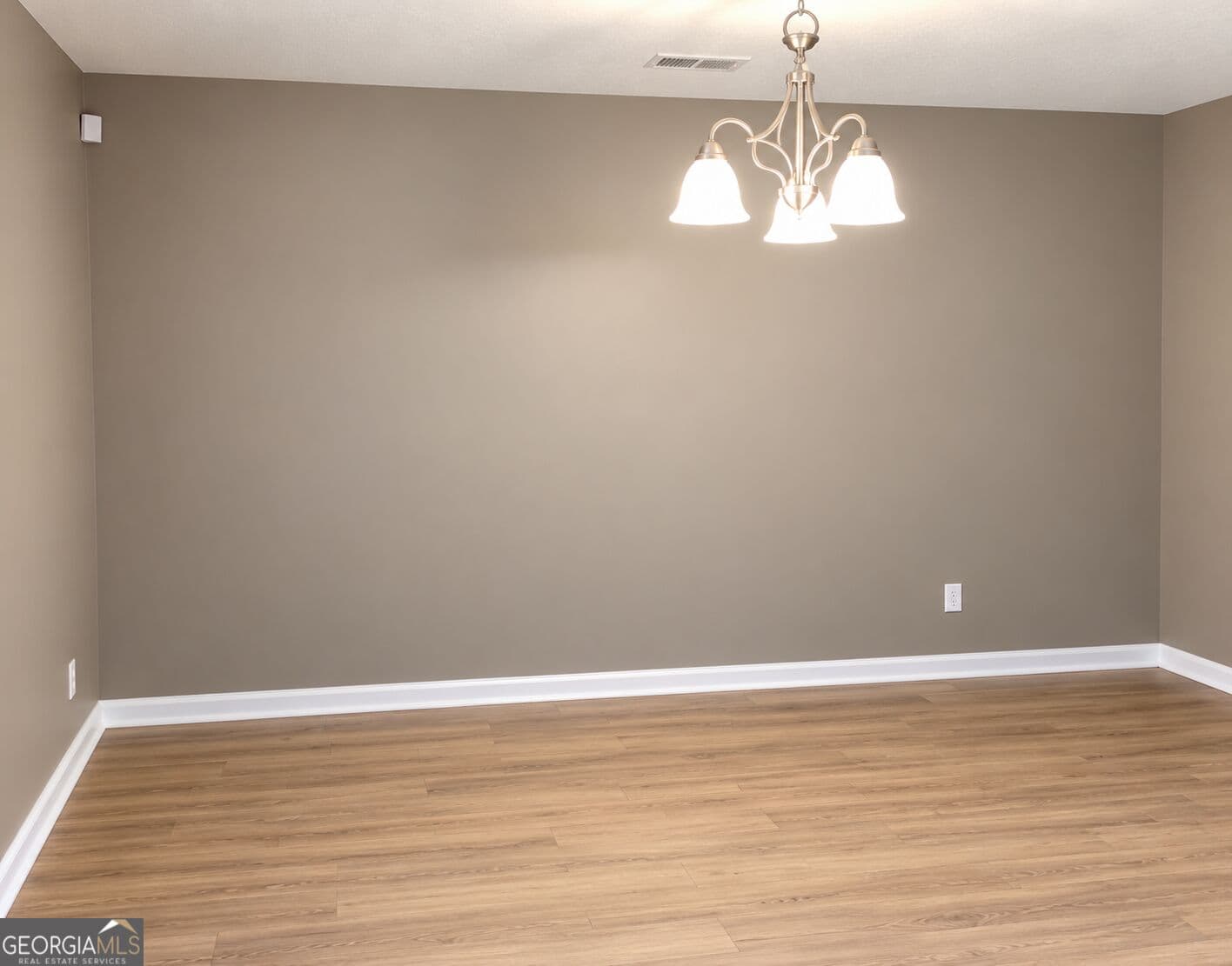 3 bedroom, 2 bathroom, 1,292 sq ft condominium for sale at 16203 Waldrop Cove 16203, Decatur, GA 30034 — photo 7