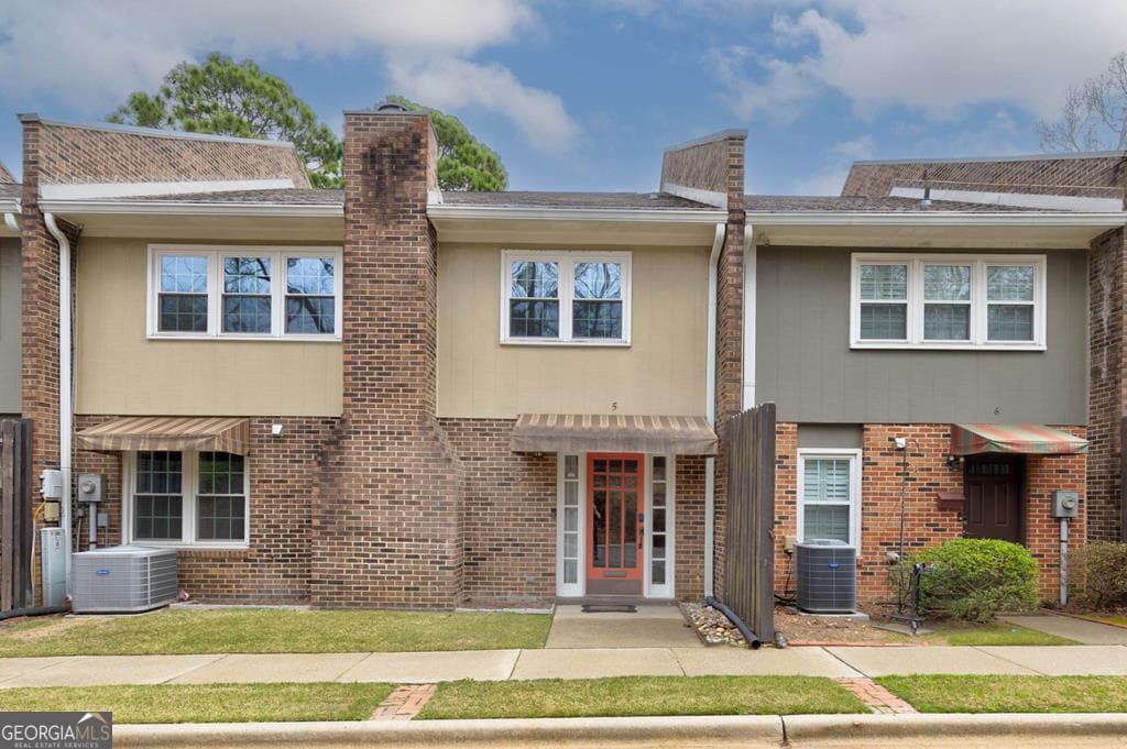 4 bedroom, 2 bathroom, 2,536 sq ft single family residence for sale at 6101 River Road 5, Columbus, GA 31904 — photo 1 of 30