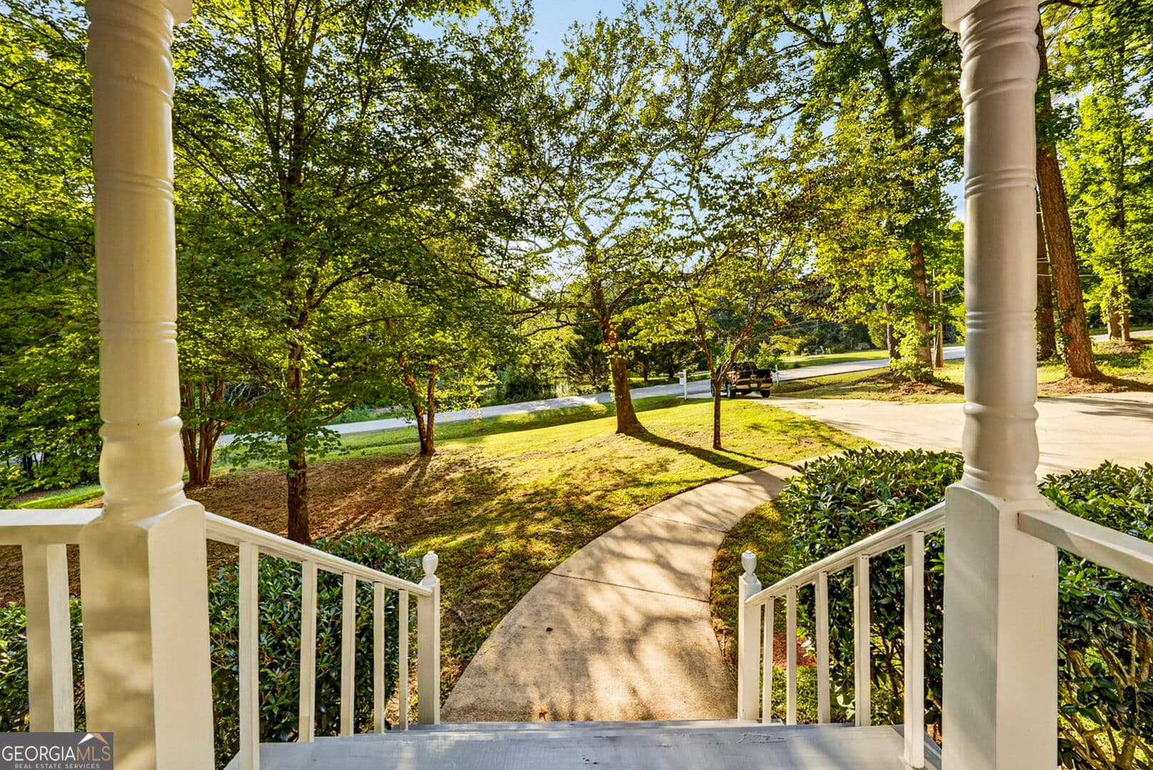 3 bedroom, 2.5 bathroom, 1,958 sq ft single family residence for sale at 106 McKinley Circle, Lagrange, GA 30240 — photo 4