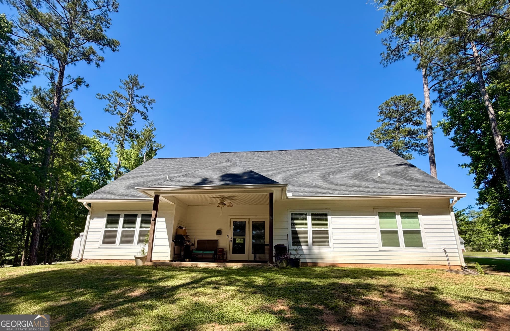 3 bedroom, 2 bathroom, 1,822 sq ft single family residence for sale at 108 Cambridge Court, Milledgeville, GA 31061 — photo 3