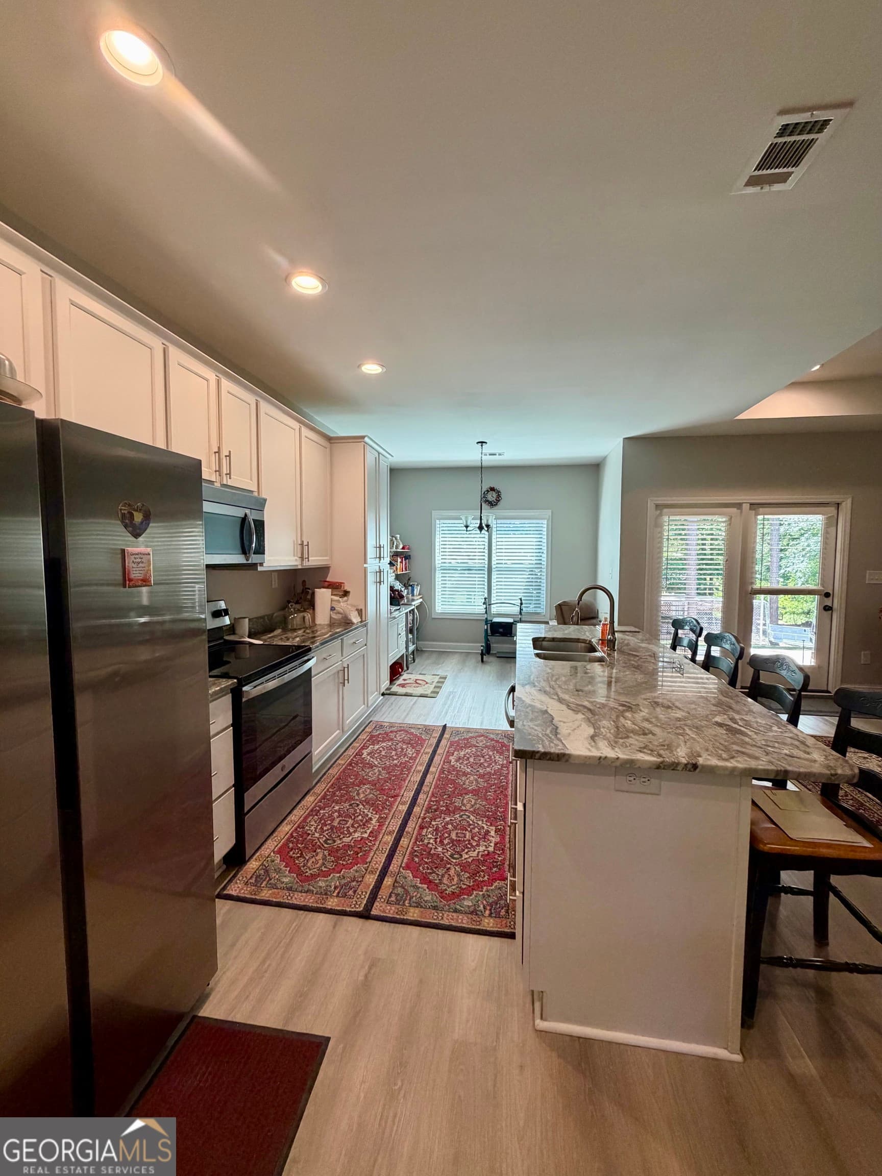 3 bedroom, 2 bathroom, 1,822 sq ft single family residence for sale at 108 Cambridge Court, Milledgeville, GA 31061 — photo 4