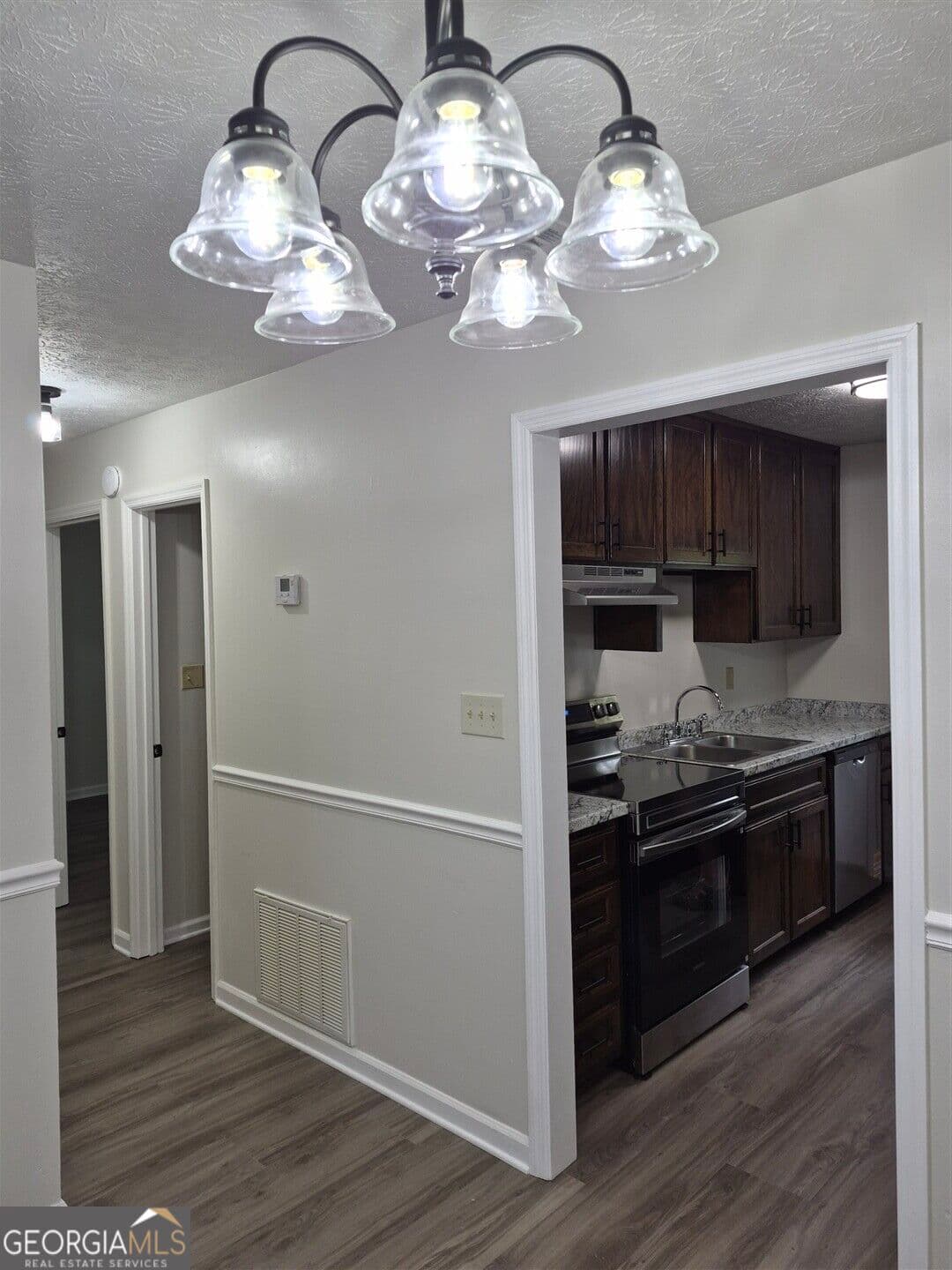 2 bedroom, 1 bathroom, 880 sq ft duplex for rent at 185 Ramble Hills Circle, Athens, GA 30606 for $1,100 a month — photo 5