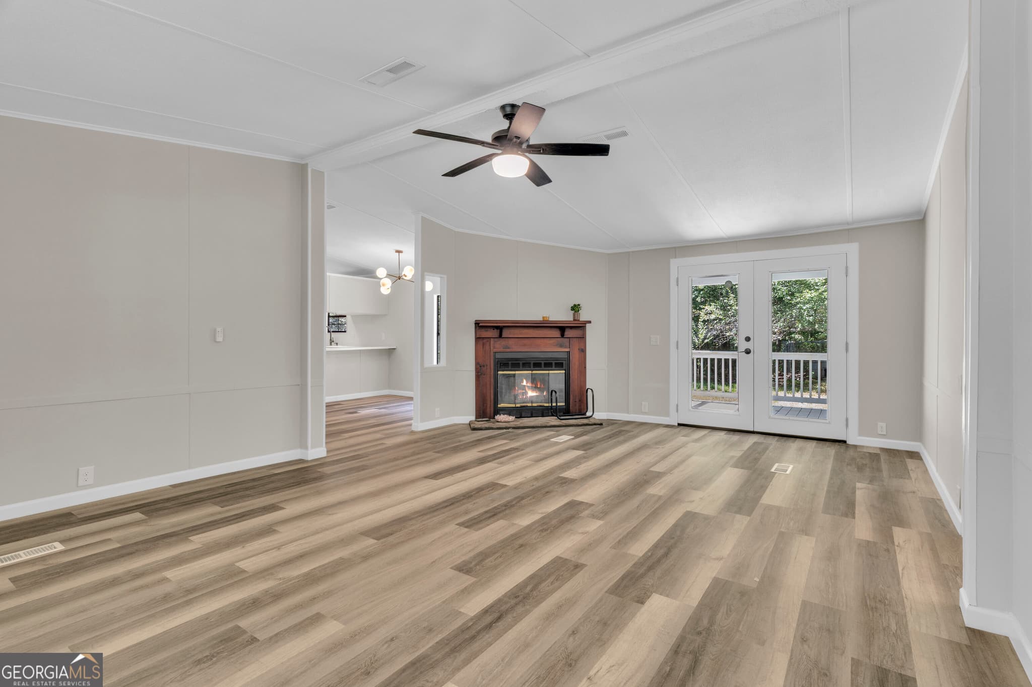 3 bedroom, 2 bathroom, 1,344 sq ft manufactured home,single family residence for sale at 460 Etheridge Mill Road, Milner, GA 30257 — photo 8
