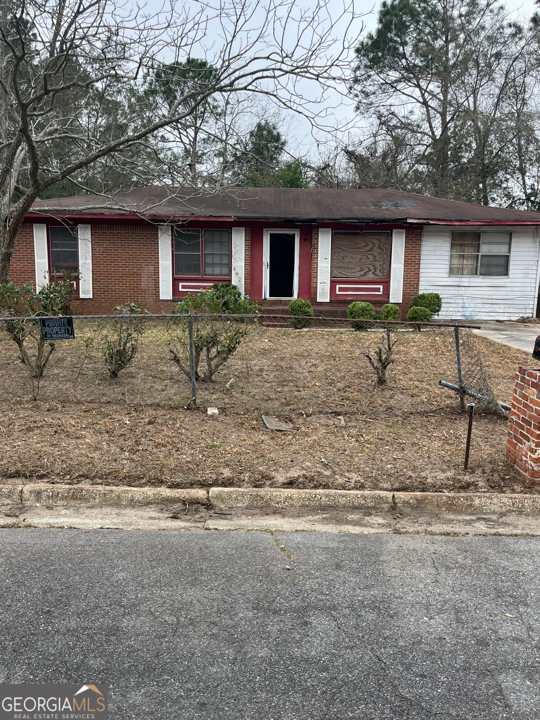 3 bedroom, 1 bathroom, 1,378 sq ft single family residence for sale at 1215 Jamestown Drive, Douglas, GA 31533 — photo 2