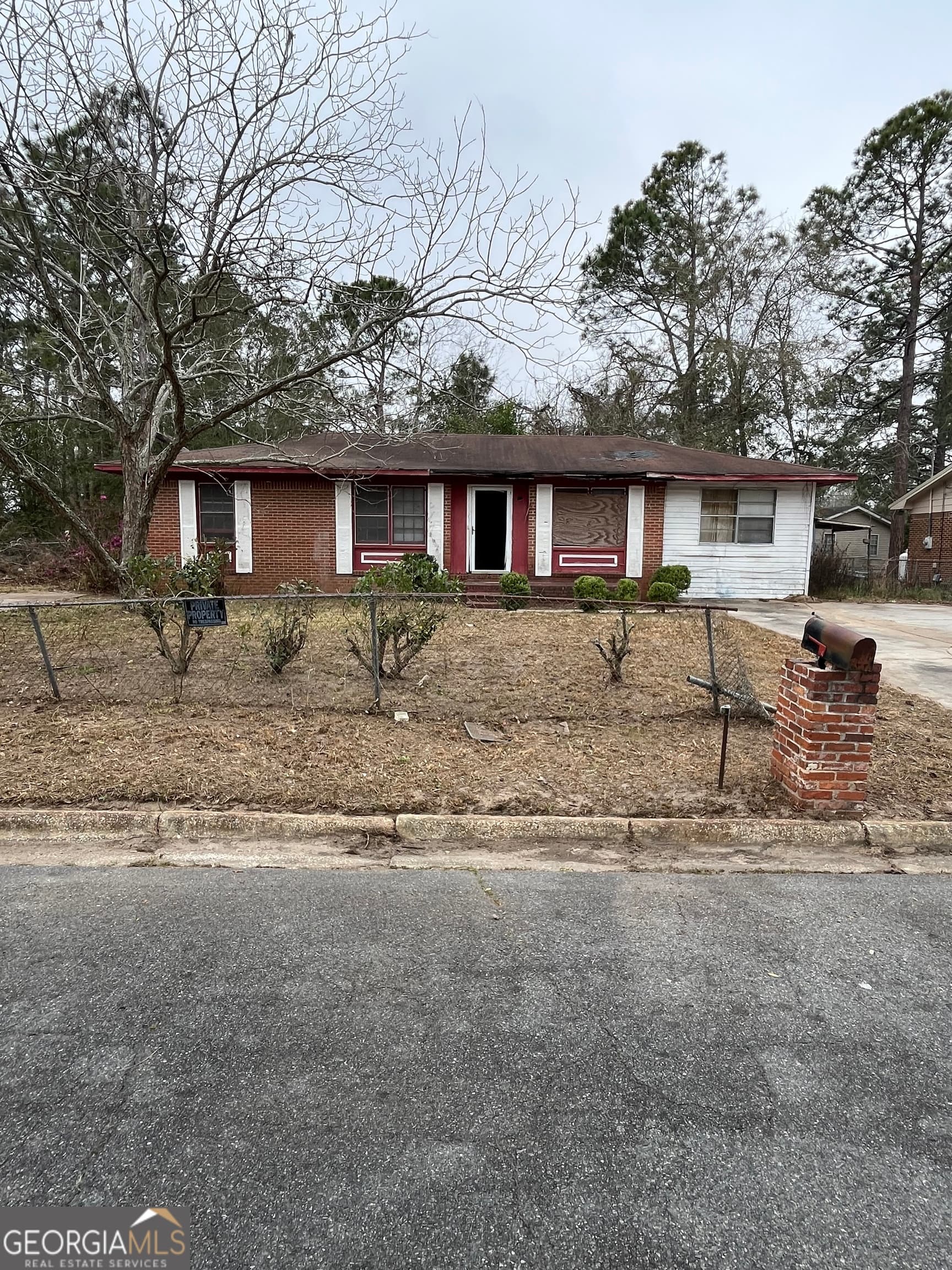 3 bedroom, 1 bathroom, 1,378 sq ft single family residence for sale at 1215 Jamestown Drive, Douglas, GA 31533