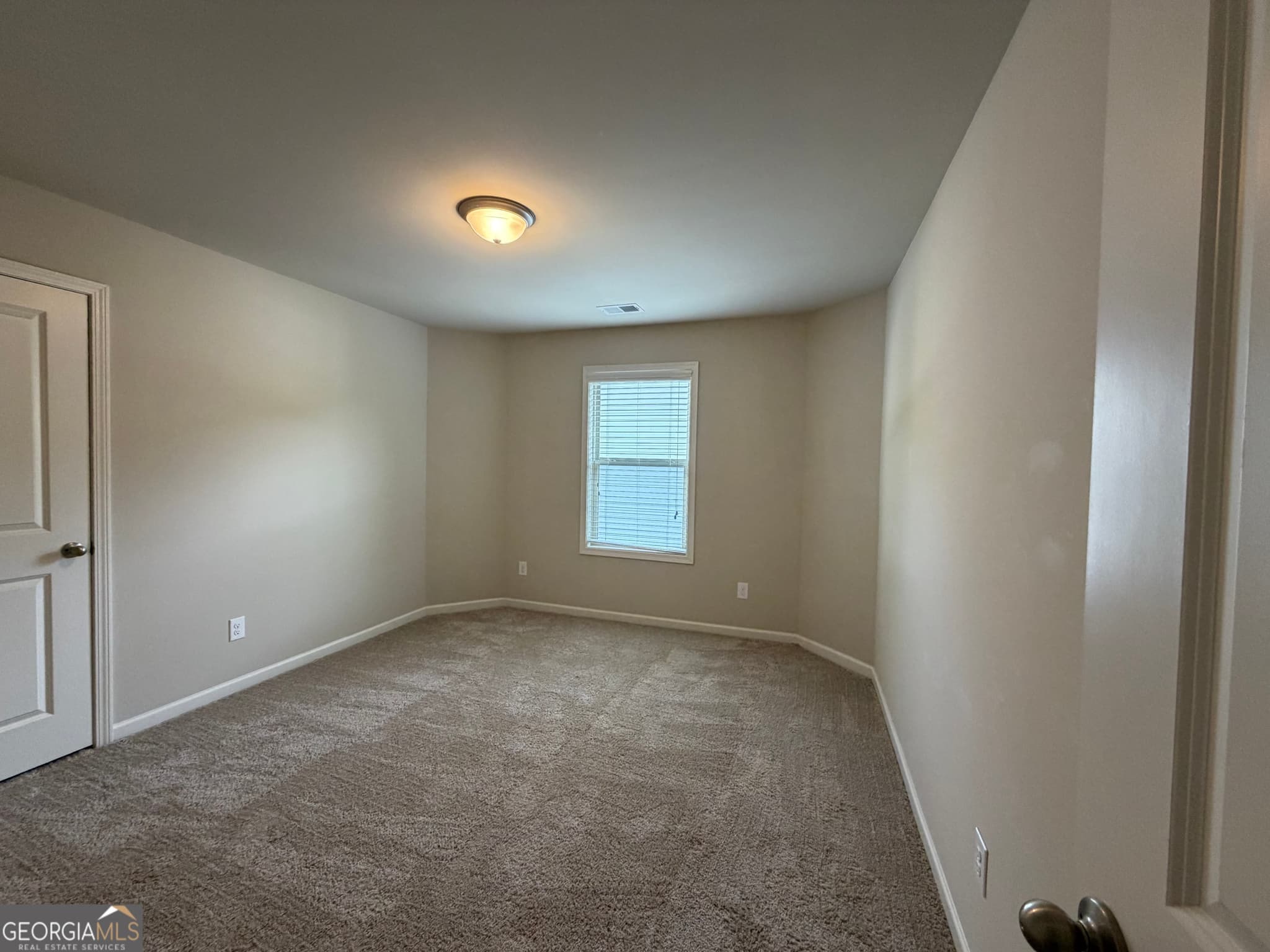 4 bedroom, 2.5 bathroom, 2,301 sq ft single family residence for sale at 133 Donegal Way, Dallas, GA 30132 — photo 7