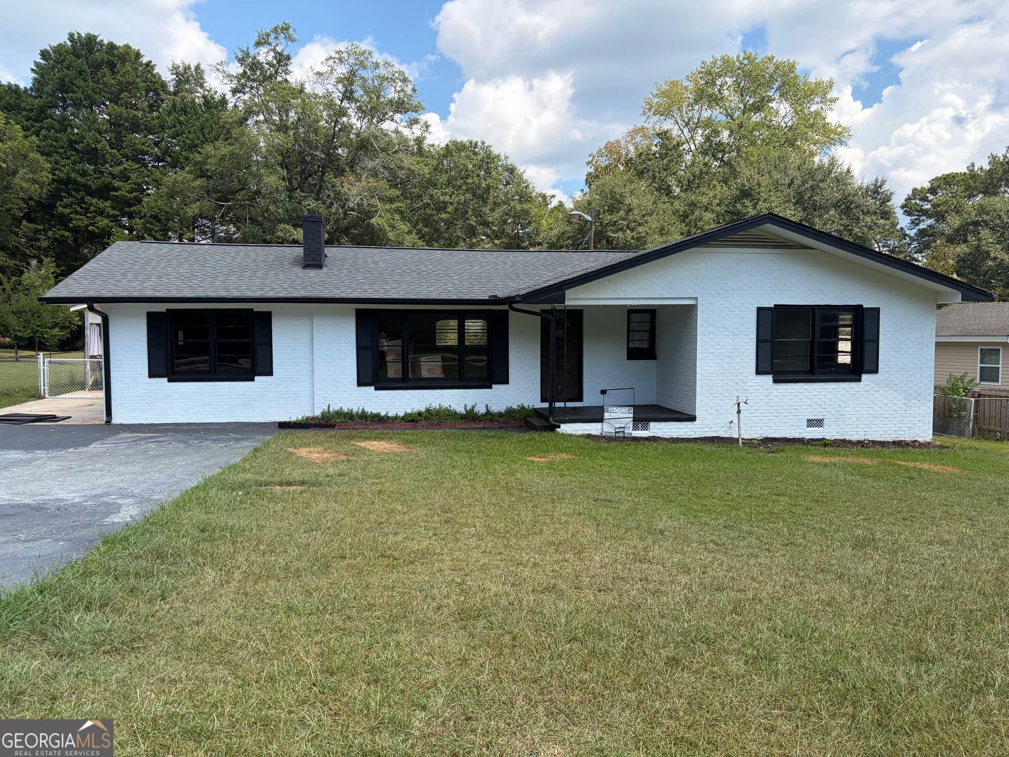 3 bedroom, 2 bathroom, 1,544 sq ft single family residence for sale at 204 Diane Drive, Thomaston, GA 30286 — photo 1 of 24
