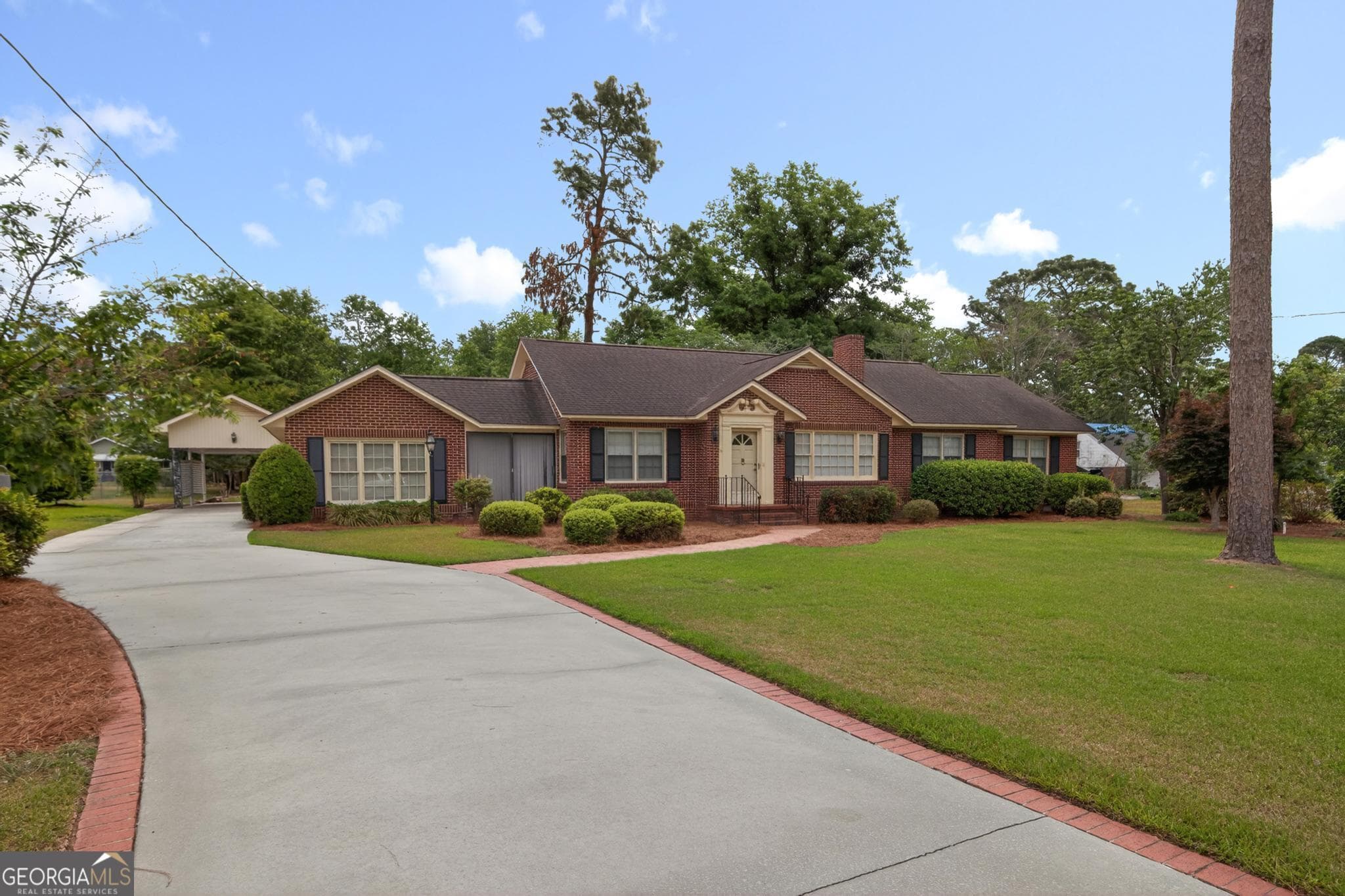 4 bedroom, 2 bathroom, 2,382 sq ft single family residence for sale at 447 S College Street, Metter, GA 30439 — photo 3