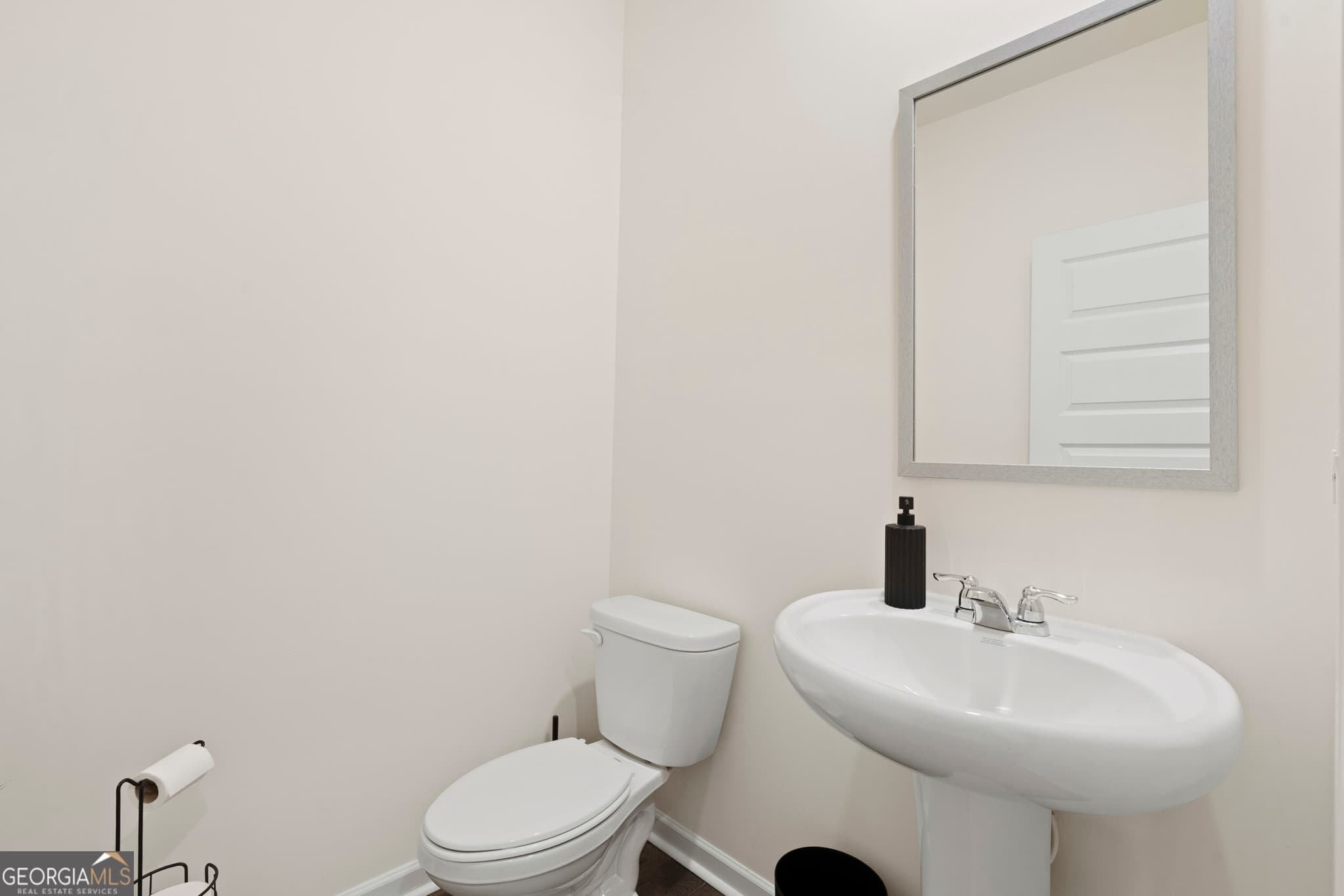 4 bedroom, 2.5 bathroom, 2,396 sq ft single family residence for rent at 3645 Beaconfield Court, Atlanta, GA 30354 for $2,950 a month — photo 6