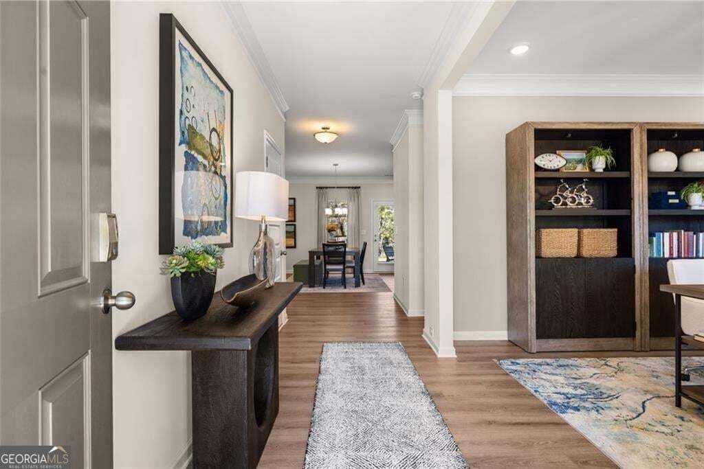 5 bedroom, 3 bathroom, 2,372 sq ft single family residence for sale at 204 Oakmont Drive, Dallas, GA 30132 — photo 2