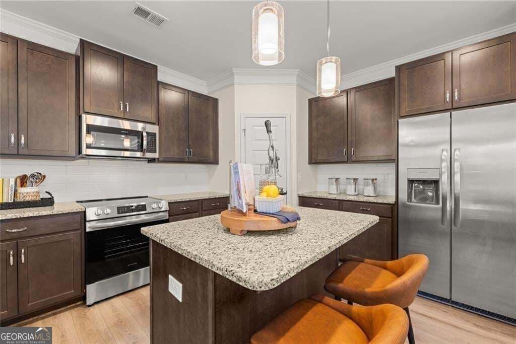 5 bedroom, 3 bathroom, 2,372 sq ft single family residence for sale at 204 Oakmont Drive, Dallas, GA 30132 — photo 10