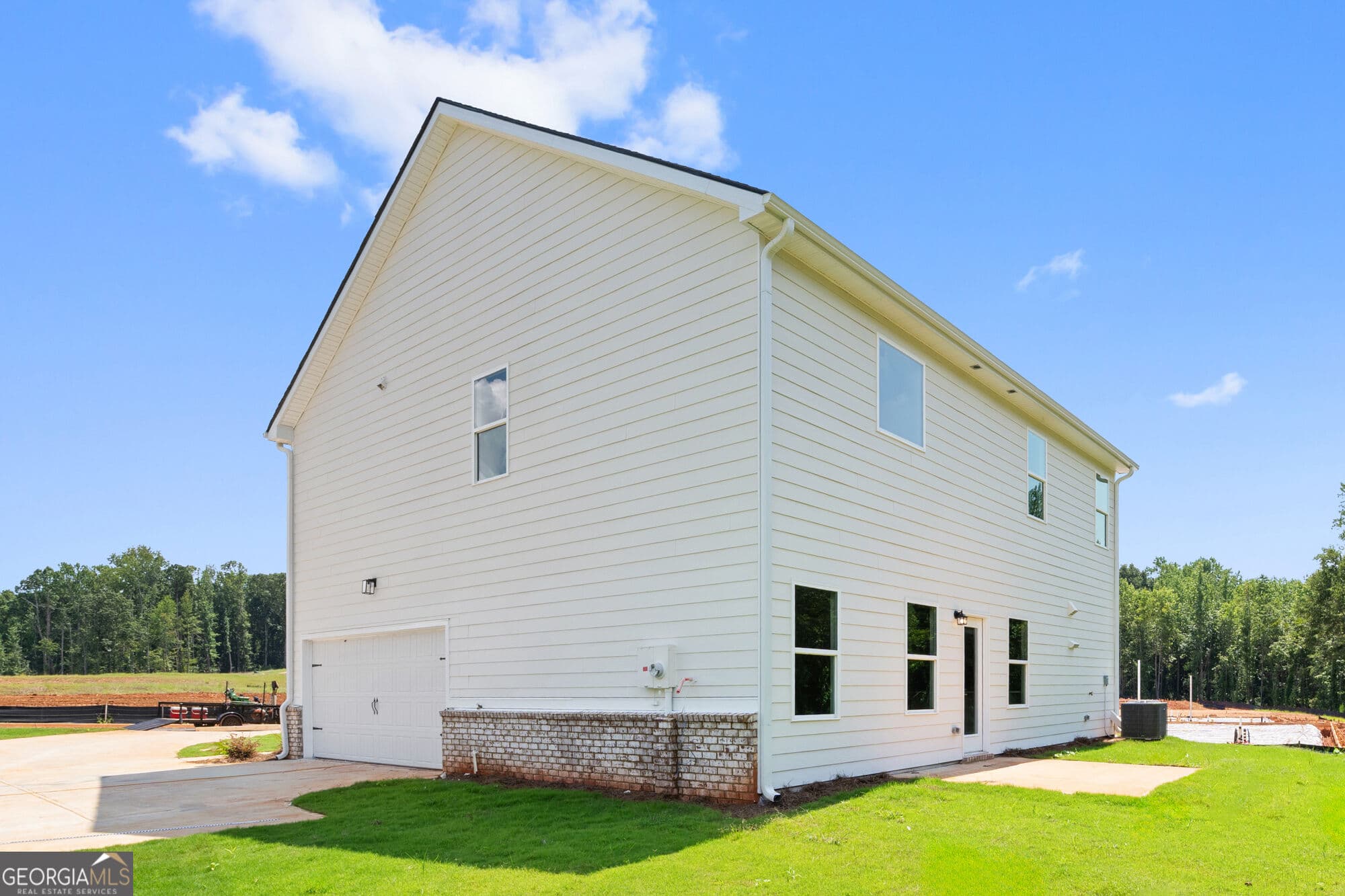 4 bedroom, 3 bathroom, 2,300 sq ft single family residence for sale at 8196 Riverchase Drive, Palmetto, GA 30268 — photo 4